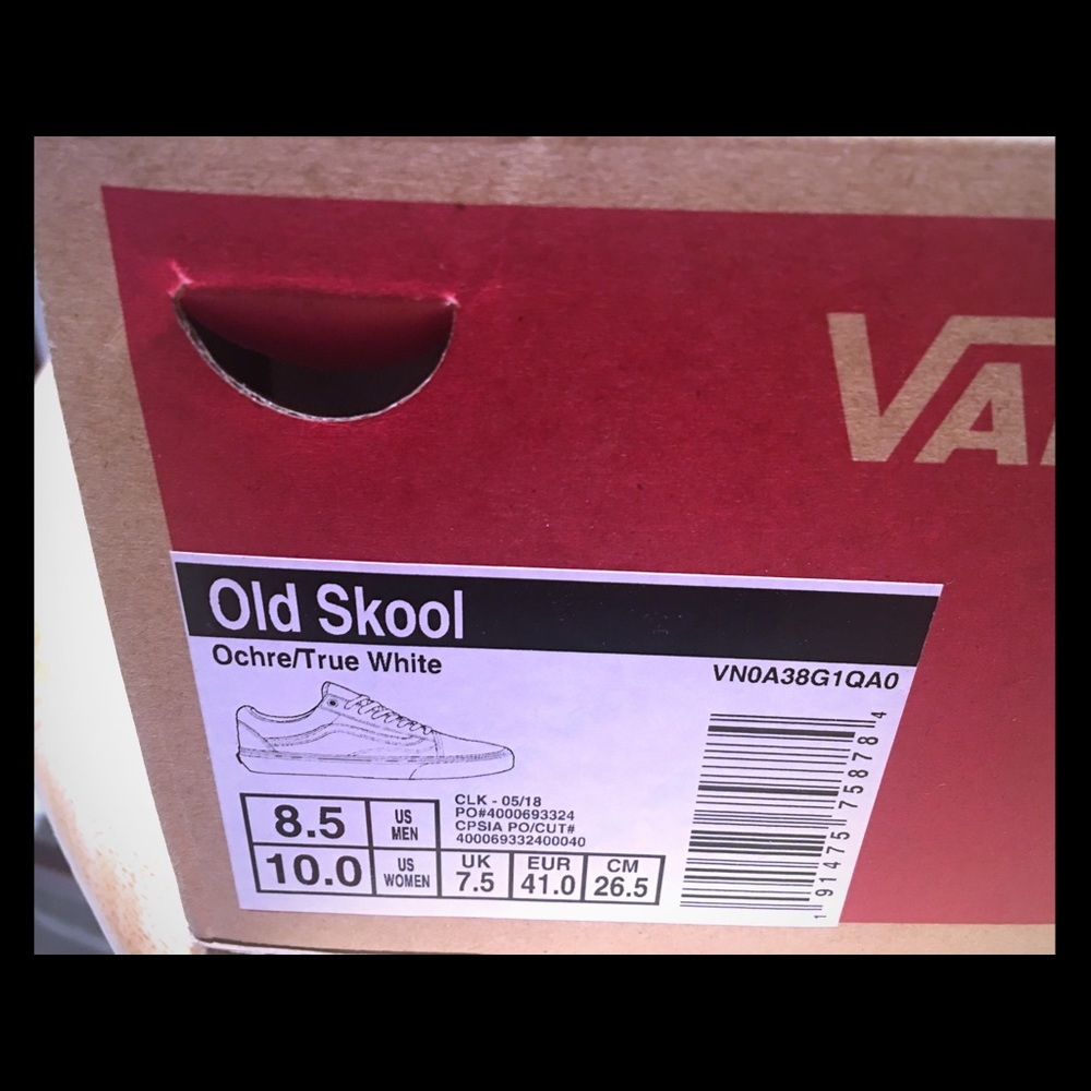 Brand new, never worn vans sneakers.